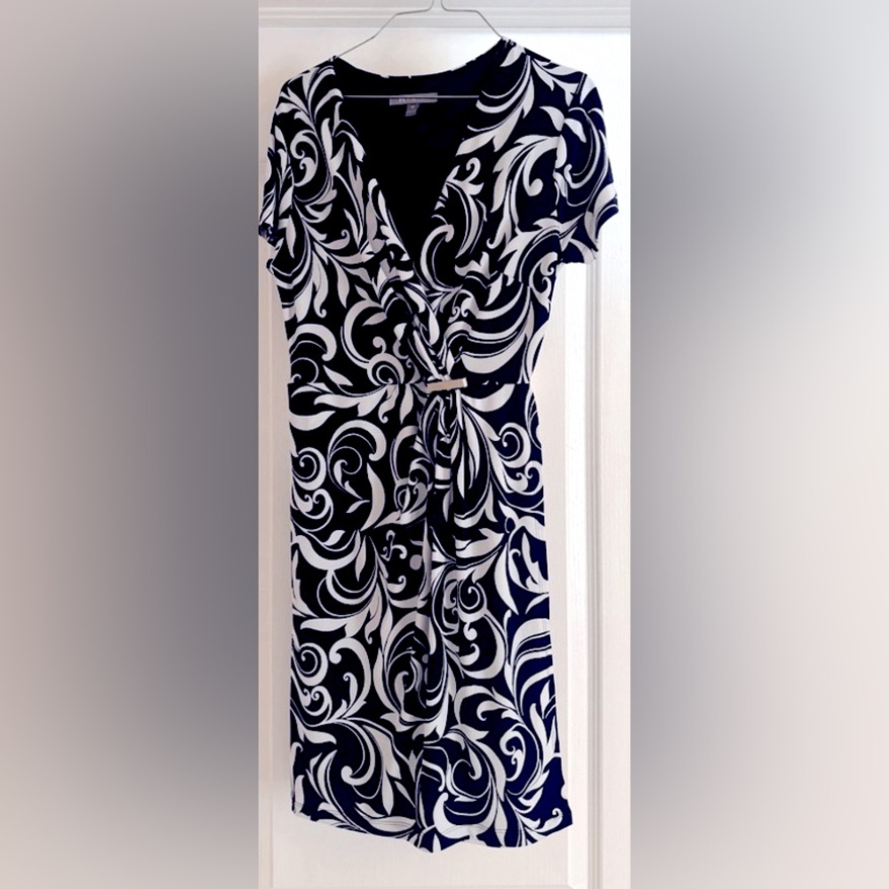 KALIJATI women dress, Elastic fabric, V-cross style. Size M
